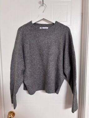 Zara Gray Crew Neck Sweater